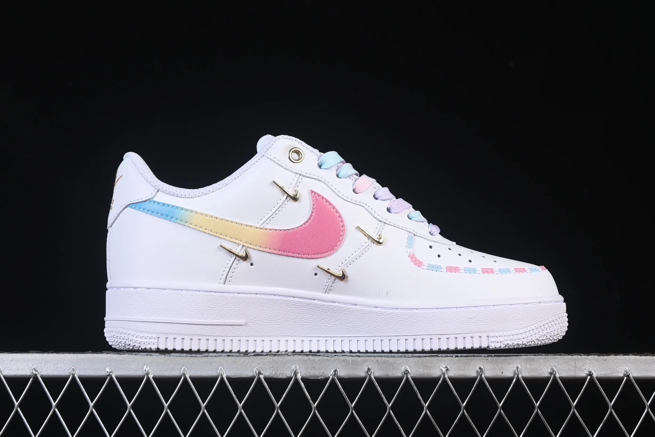 All categories Nk Air Force 1 Air Force series Nk Air Force 1 Low Air Force low top Nike Air Force 1'07 Low Four hook rainbow cake Air Force 1 low top casual sneakers ZH0316-115